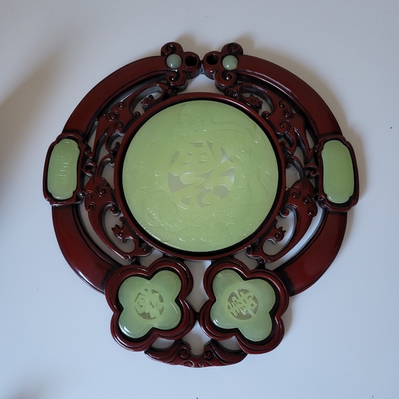 Faux Jade and Resin Decorative Chinese Wall Hanging - Picture 3 of 15